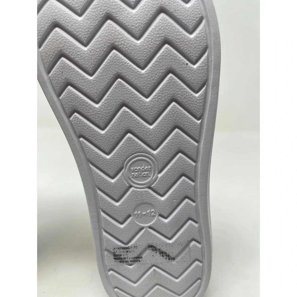Wonder Nation Slip On Water Shoes Kids 11-12 Champagne Gold Excellent Perforated